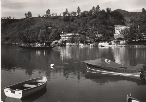 Barche sul fiume, anno 1969