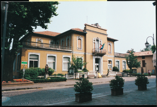 Il Municipio, fine anni '90