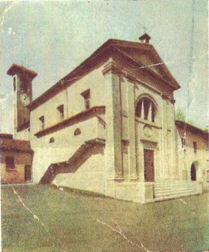 La chiesa di San Paolo con i gradini all'esterno