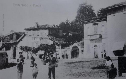 La piazza abitata, inizi del '900 