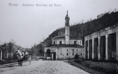 Il Santuario visto dalla strada che proviene da Cassina, negli anni attorno alla Prima guerra mondiale