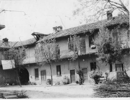 L'interno di cascina Selva