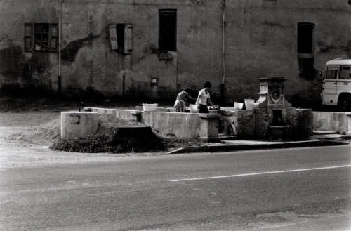 Il lavatoio di Garavesa con la fontana