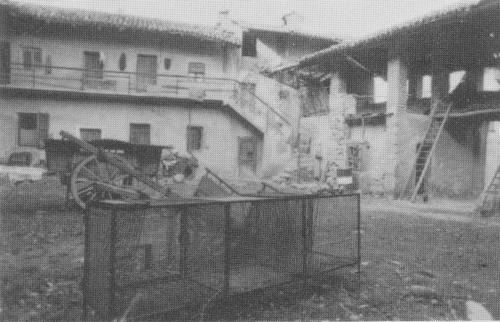 L'interno della corte di Cazzulino