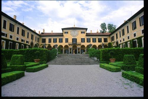 Interno di Villa Orsini-Colonna (Mombello)